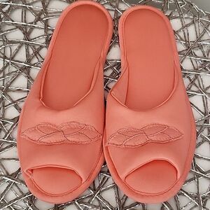 Vassarette Shoes | Vintage 60s Vassarette Washable peachy color Slippers
